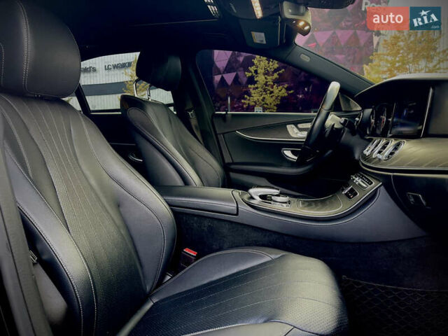 Черный Мерседес Е-Класс, объемом двигателя 1.99 л и пробегом 95 тыс. км за 31700 $, фото 28 на Automoto.ua