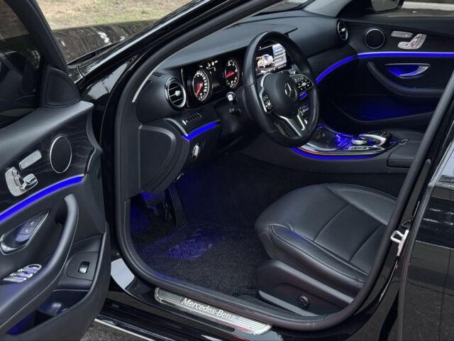 Чорний Мерседес Е-Клас, об'ємом двигуна 2 л та пробігом 109 тис. км за 32900 $, фото 18 на Automoto.ua