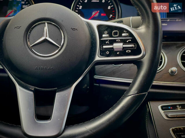 Черный Мерседес Е-Класс, объемом двигателя 1.99 л и пробегом 95 тыс. км за 31700 $, фото 31 на Automoto.ua