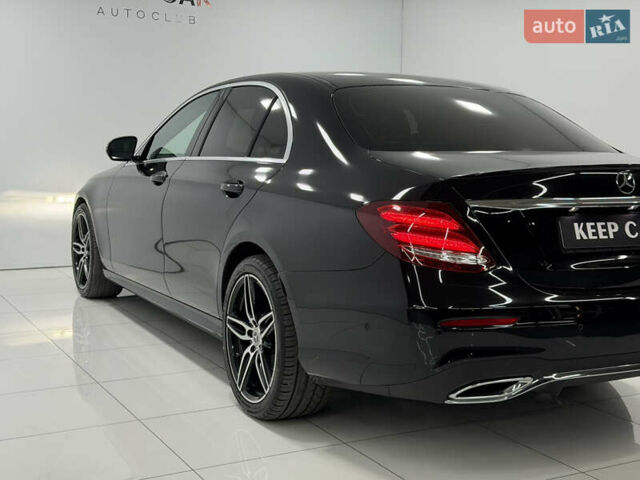 Черный Мерседес Е-Класс, объемом двигателя 2 л и пробегом 142 тыс. км за 36900 $, фото 16 на Automoto.ua