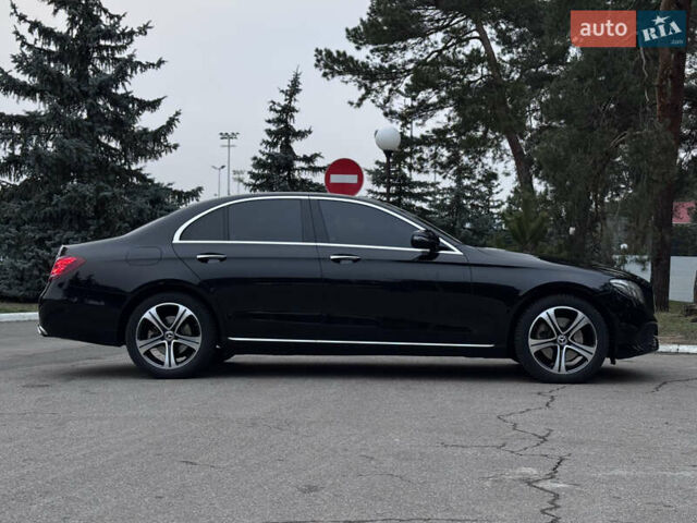 Черный Мерседес Е-Класс, объемом двигателя 1.95 л и пробегом 109 тыс. км за 32900 $, фото 7 на Automoto.ua