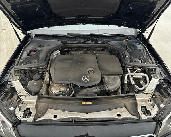 Чорний Мерседес Е-Клас, об'ємом двигуна 2 л та пробігом 67 тис. км за 39000 $, фото 39 на Automoto.ua