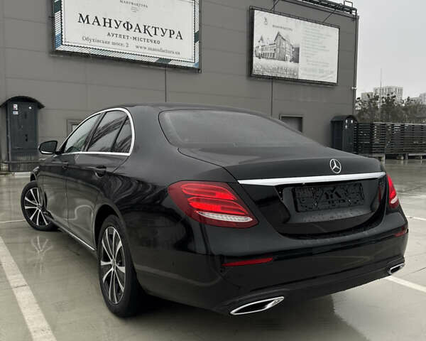 Чорний Мерседес Е-Клас, об'ємом двигуна 2 л та пробігом 67 тис. км за 39000 $, фото 13 на Automoto.ua