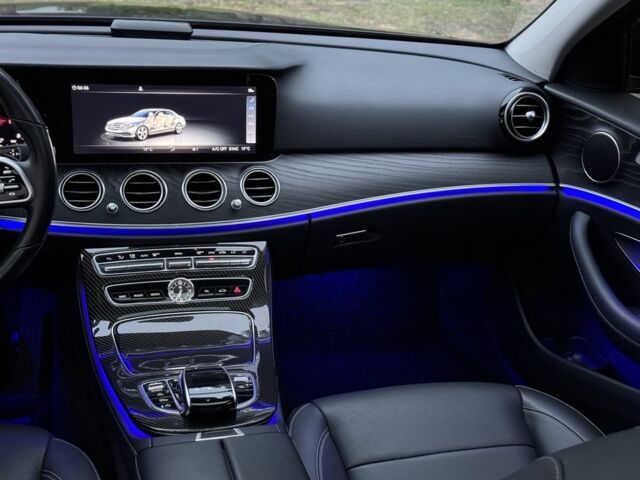 Чорний Мерседес Е-Клас, об'ємом двигуна 2 л та пробігом 109 тис. км за 32900 $, фото 12 на Automoto.ua