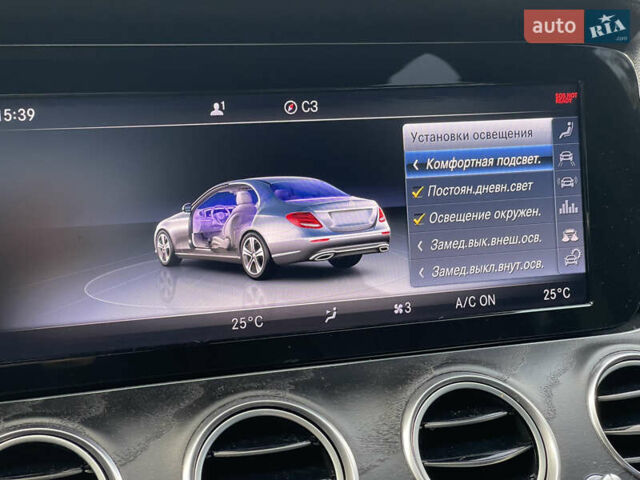 Черный Мерседес Е-Класс, объемом двигателя 1.99 л и пробегом 95 тыс. км за 31700 $, фото 47 на Automoto.ua