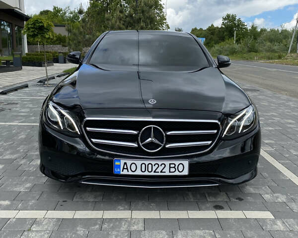 Черный Мерседес Е-Класс, объемом двигателя 1.6 л и пробегом 163 тыс. км за 28500 $, фото 2 на Automoto.ua