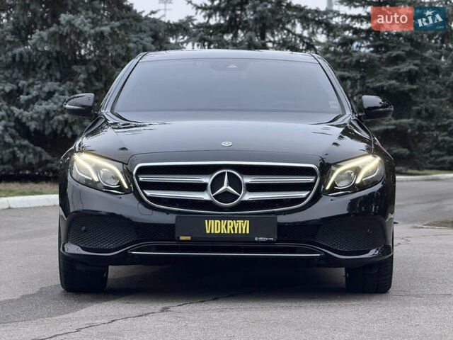 Черный Мерседес Е-Класс, объемом двигателя 1.95 л и пробегом 109 тыс. км за 32900 $, фото 3 на Automoto.ua