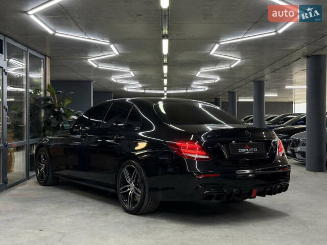 Черный Мерседес Е-Класс, объемом двигателя 3 л и пробегом 113 тыс. км за 38900 $, фото 10 на Automoto.ua