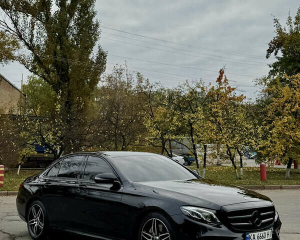 Черный Мерседес Е-Класс, объемом двигателя 2.93 л и пробегом 175 тыс. км за 42500 $, фото 4 на Automoto.ua