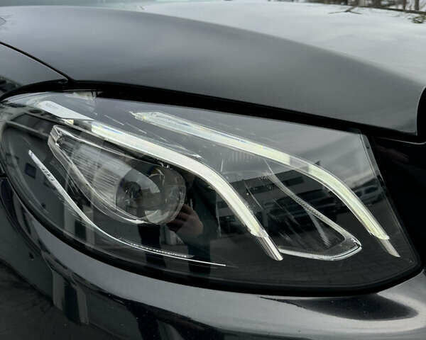 Чорний Мерседес Е-Клас, об'ємом двигуна 1.95 л та пробігом 215 тис. км за 29999 $, фото 9 на Automoto.ua