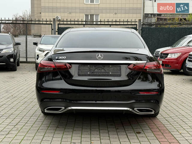 Чорний Мерседес Е-Клас, об'ємом двигуна 2 л та пробігом 99 тис. км за 49500 $, фото 4 на Automoto.ua