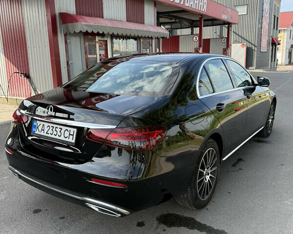 Черный Мерседес Е-Класс, объемом двигателя 1.99 л и пробегом 99 тыс. км за 45000 $, фото 5 на Automoto.ua