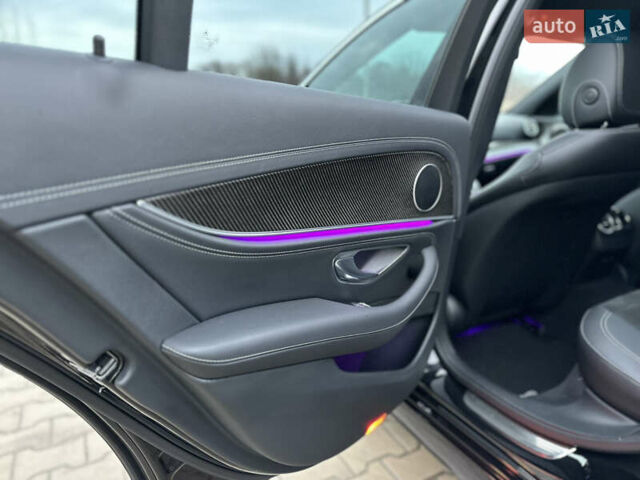 Чорний Мерседес Е-Клас, об'ємом двигуна 1.95 л та пробігом 112 тис. км за 38400 $, фото 42 на Automoto.ua