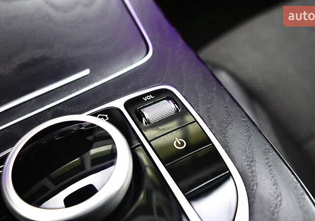 Чорний Мерседес Е-Клас, об'ємом двигуна 1.6 л та пробігом 54 тис. км за 37500 $, фото 36 на Automoto.ua