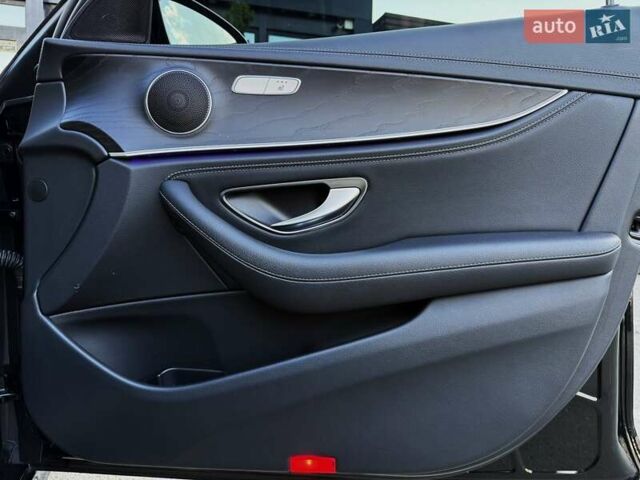 Черный Мерседес Е-Класс, объемом двигателя 1.95 л и пробегом 105 тыс. км за 38900 $, фото 32 на Automoto.ua