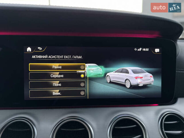 Черный Мерседес Е-Класс, объемом двигателя 1.95 л и пробегом 70 тыс. км за 66500 $, фото 75 на Automoto.ua