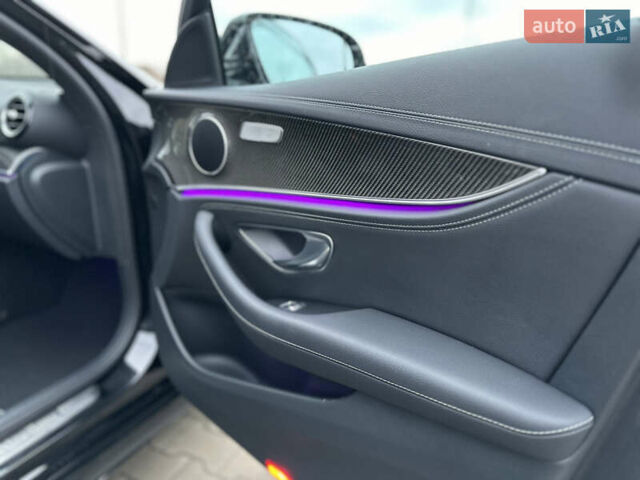 Чорний Мерседес Е-Клас, об'ємом двигуна 1.95 л та пробігом 112 тис. км за 38400 $, фото 46 на Automoto.ua