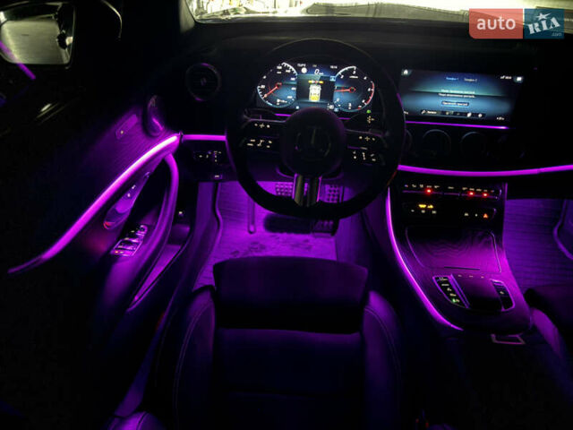 Черный Мерседес Е-Класс, объемом двигателя 1.95 л и пробегом 150 тыс. км за 47777 $, фото 73 на Automoto.ua