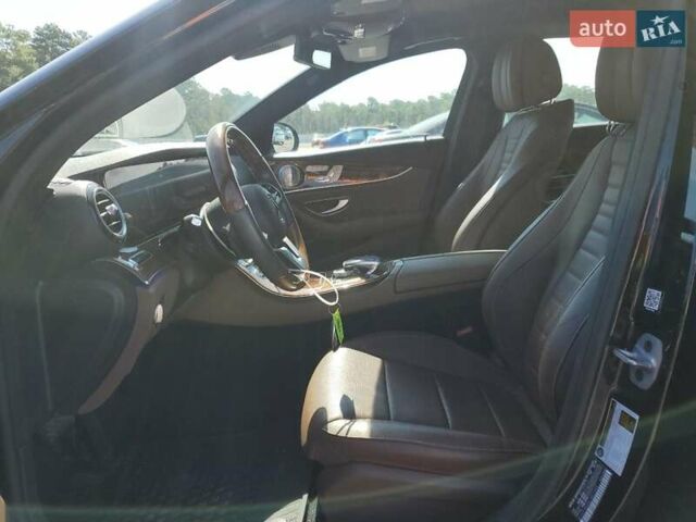 Чорний Мерседес Е-Клас, об'ємом двигуна 2 л та пробігом 107 тис. км за 9000 $, фото 6 на Automoto.ua
