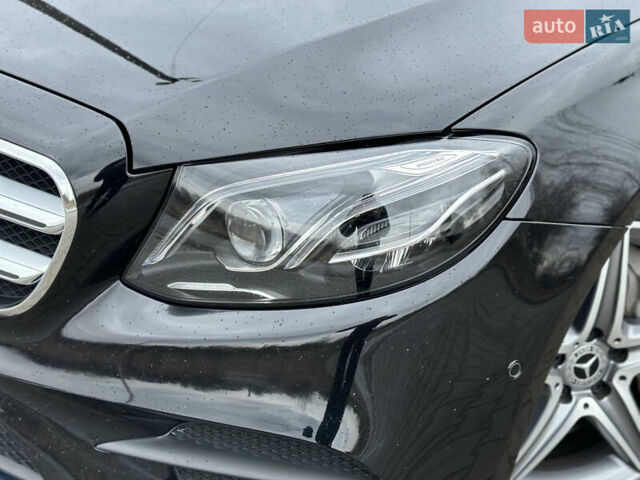 Чорний Мерседес Е-Клас, об'ємом двигуна 1.95 л та пробігом 112 тис. км за 38400 $, фото 4 на Automoto.ua
