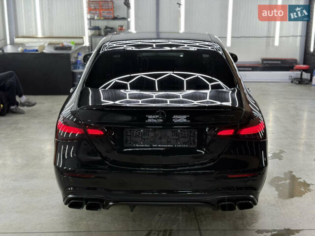 Черный Мерседес Е-Класс, объемом двигателя 1.95 л и пробегом 150 тыс. км за 47777 $, фото 38 на Automoto.ua