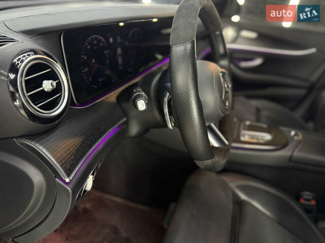 Черный Мерседес Е-Класс, объемом двигателя 1.95 л и пробегом 150 тыс. км за 47777 $, фото 64 на Automoto.ua