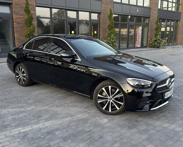 Чорний Мерседес Е-Клас, об'ємом двигуна 1.95 л та пробігом 148 тис. км за 50000 $, фото 2 на Automoto.ua