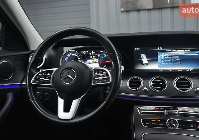 Чорний Мерседес Е-Клас, об'ємом двигуна 1.6 л та пробігом 54 тис. км за 37500 $, фото 21 на Automoto.ua