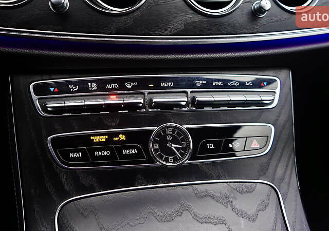 Чорний Мерседес Е-Клас, об'ємом двигуна 1.6 л та пробігом 54 тис. км за 37500 $, фото 32 на Automoto.ua