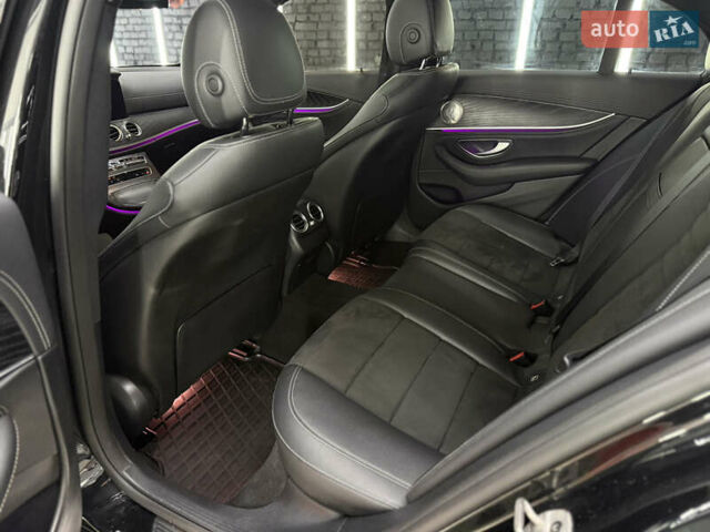 Черный Мерседес Е-Класс, объемом двигателя 1.95 л и пробегом 150 тыс. км за 47777 $, фото 70 на Automoto.ua