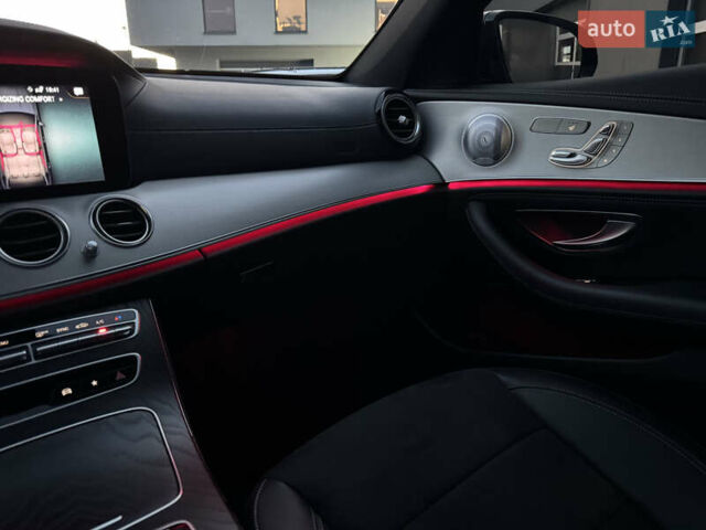 Черный Мерседес Е-Класс, объемом двигателя 1.95 л и пробегом 70 тыс. км за 66500 $, фото 114 на Automoto.ua