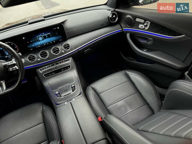 Черный Мерседес Е-Класс, объемом двигателя 2 л и пробегом 78 тыс. км за 50000 $, фото 69 на Automoto.ua