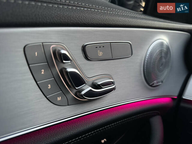 Черный Мерседес Е-Класс, объемом двигателя 1.95 л и пробегом 70 тыс. км за 66500 $, фото 65 на Automoto.ua