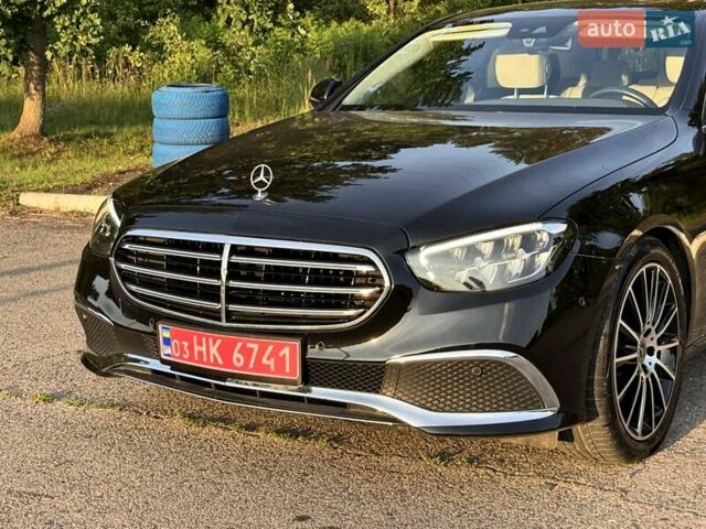 Черный Мерседес Е-Класс, объемом двигателя 2 л и пробегом 230 тыс. км за 38800 $, фото 3 на Automoto.ua