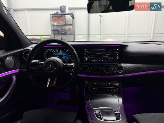 Черный Мерседес Е-Класс, объемом двигателя 1.95 л и пробегом 150 тыс. км за 47777 $, фото 85 на Automoto.ua