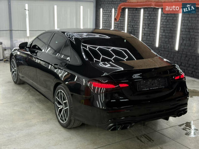 Черный Мерседес Е-Класс, объемом двигателя 1.95 л и пробегом 150 тыс. км за 47777 $, фото 40 на Automoto.ua