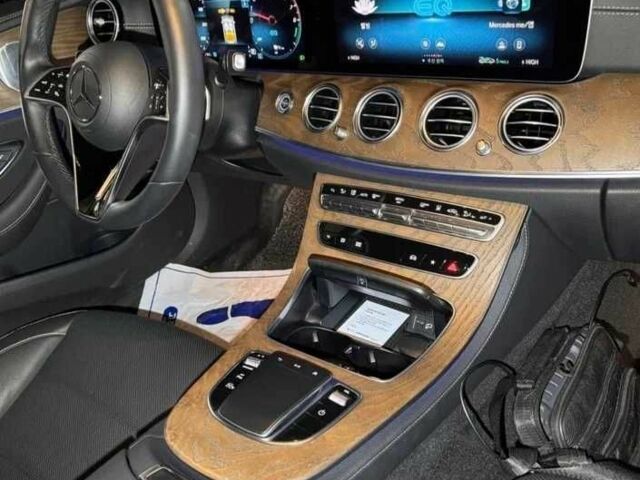 Чорний Мерседес Е-Клас, об'ємом двигуна 2 л та пробігом 92 тис. км за 36500 $, фото 7 на Automoto.ua