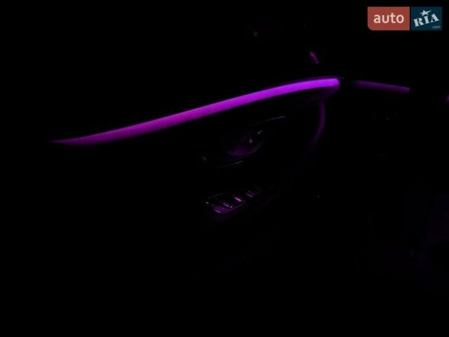 Черный Мерседес Е-Класс, объемом двигателя 1.95 л и пробегом 150 тыс. км за 47777 $, фото 78 на Automoto.ua