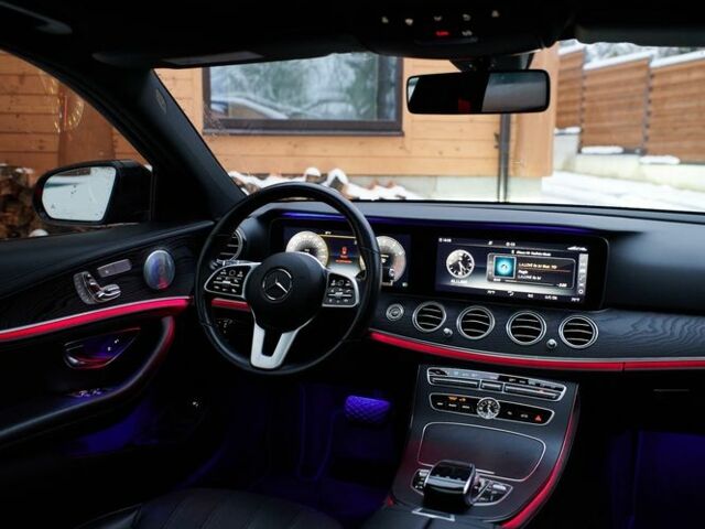 Черный Мерседес Е-Класс, объемом двигателя 2 л и пробегом 64 тыс. км за 45000 $, фото 18 на Automoto.ua