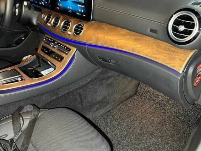 Чорний Мерседес Е-Клас, об'ємом двигуна 2 л та пробігом 92 тис. км за 36500 $, фото 8 на Automoto.ua