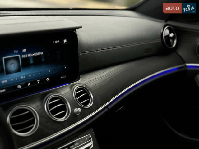 Черный Мерседес Е-Класс, объемом двигателя 2 л и пробегом 78 тыс. км за 50000 $, фото 45 на Automoto.ua