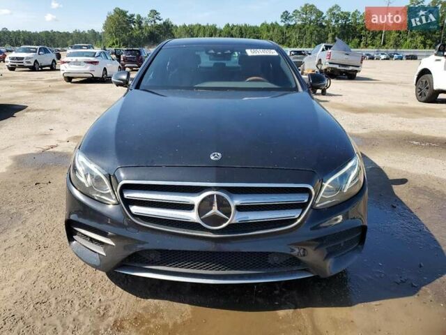 Чорний Мерседес Е-Клас, об'ємом двигуна 2 л та пробігом 107 тис. км за 9000 $, фото 4 на Automoto.ua