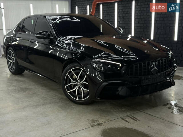 Черный Мерседес Е-Класс, объемом двигателя 1.95 л и пробегом 150 тыс. км за 47777 $, фото 2 на Automoto.ua