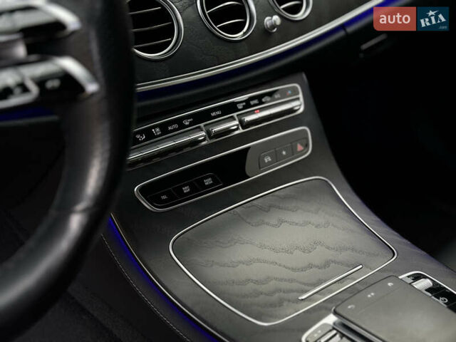 Черный Мерседес Е-Класс, объемом двигателя 2 л и пробегом 78 тыс. км за 50000 $, фото 43 на Automoto.ua
