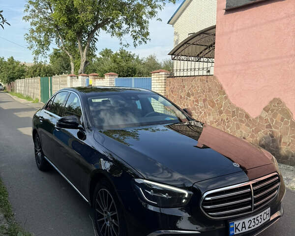 Черный Мерседес Е-Класс, объемом двигателя 1.99 л и пробегом 99 тыс. км за 45000 $, фото 2 на Automoto.ua