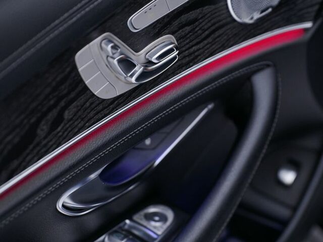 Черный Мерседес Е-Класс, объемом двигателя 2 л и пробегом 64 тыс. км за 45000 $, фото 22 на Automoto.ua