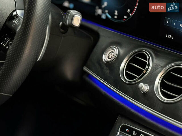 Черный Мерседес Е-Класс, объемом двигателя 2 л и пробегом 78 тыс. км за 50000 $, фото 63 на Automoto.ua