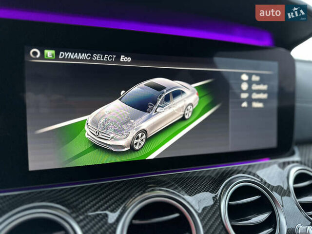 Чорний Мерседес Е-Клас, об'ємом двигуна 1.95 л та пробігом 112 тис. км за 38400 $, фото 39 на Automoto.ua