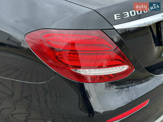 Чорний Мерседес Е-Клас, об'ємом двигуна 1.95 л та пробігом 112 тис. км за 38400 $, фото 10 на Automoto.ua