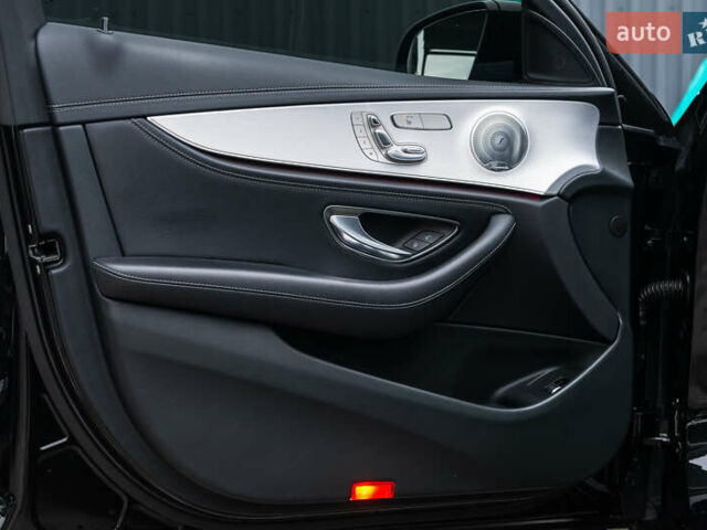 Чорний Мерседес Е-Клас, об'ємом двигуна 1.95 л та пробігом 75 тис. км за 66500 $, фото 24 на Automoto.ua